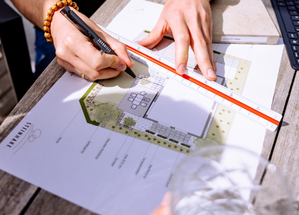 Gartenplan auf dem Tisch